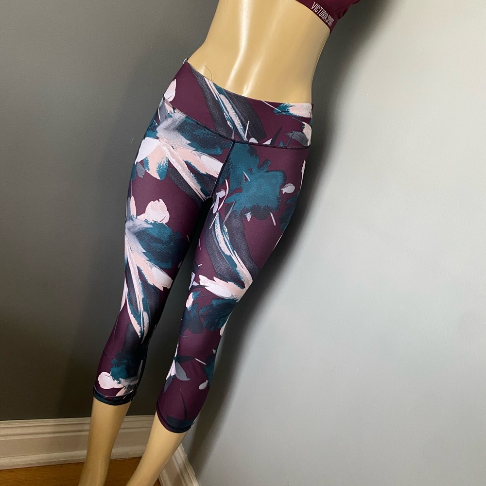 Fabletics sport Capri size small
